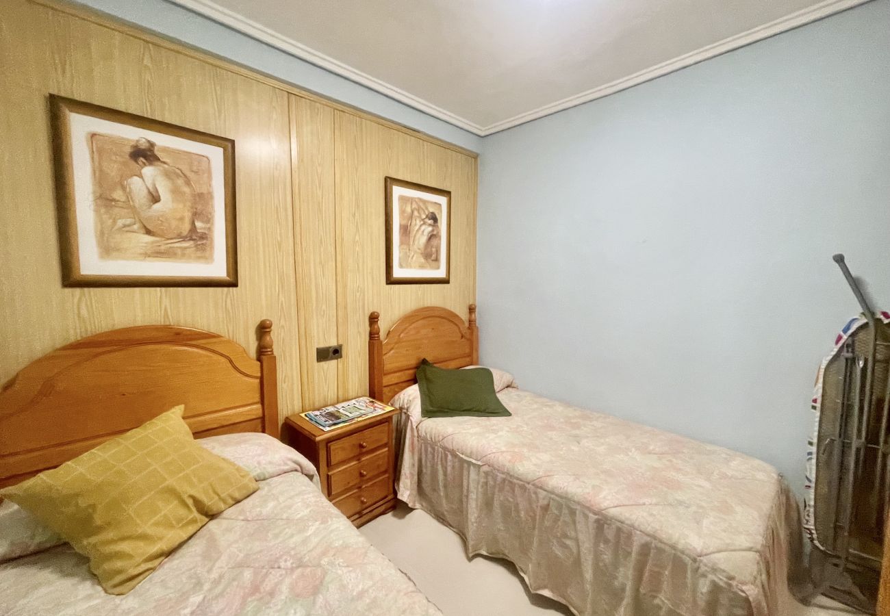 Apartamento en Benidorm - MEDITERRANEO AVENUE RENTAL R121