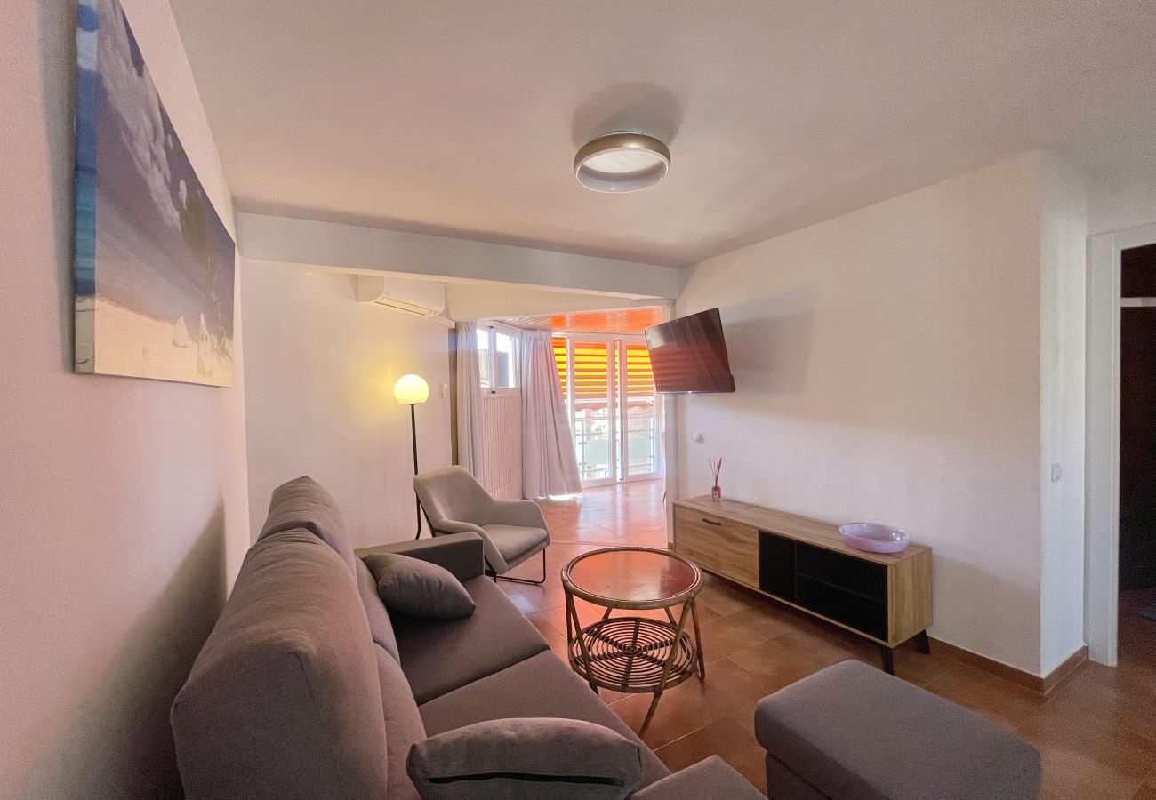 Apartamento en Benidorm - GERONA CENTER APARTMENT (R130)