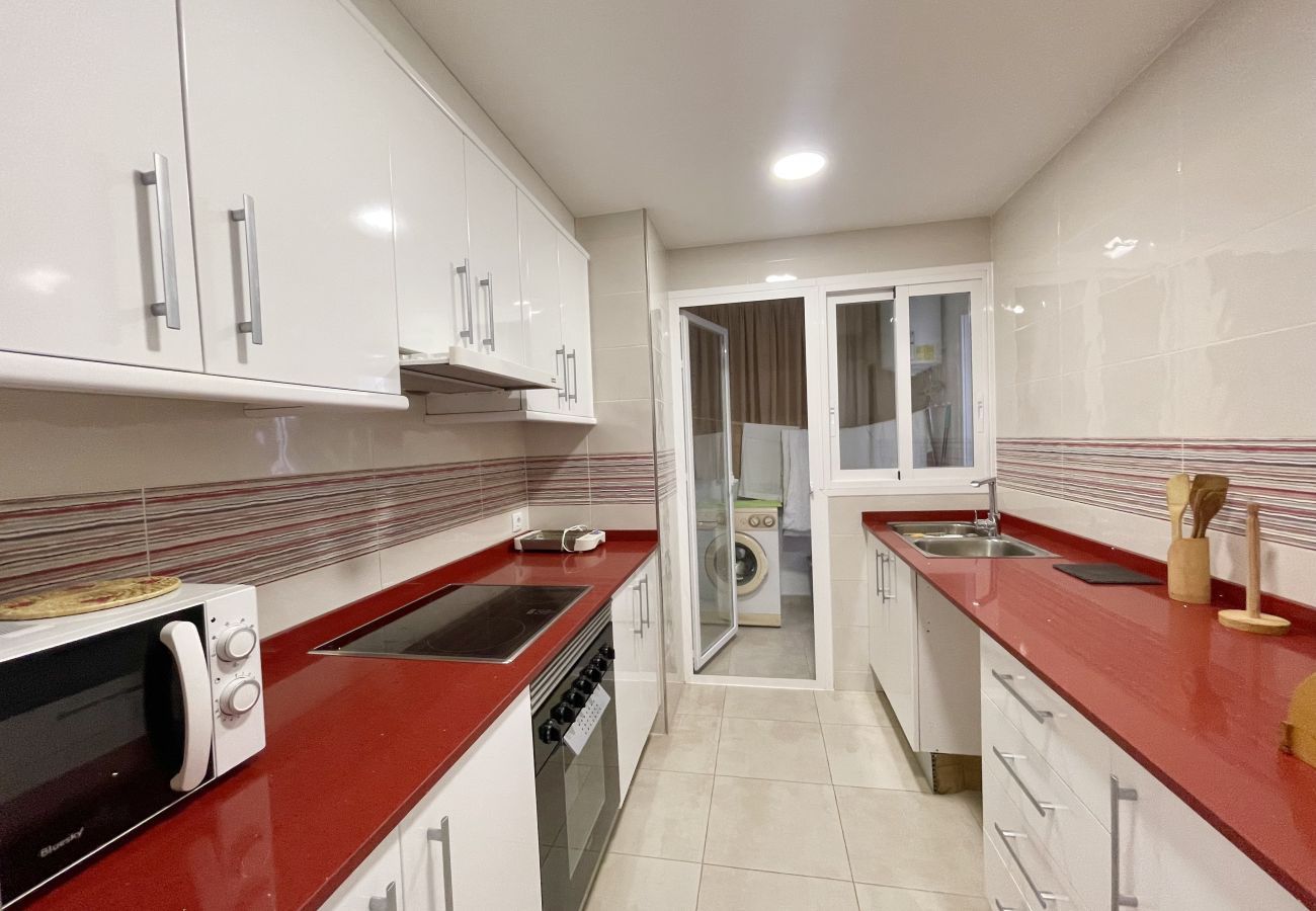 Apartamento en Benidorm - COBLANCA 24 WIFI & POOL & AIRCO & PARKING & BEACH R155
