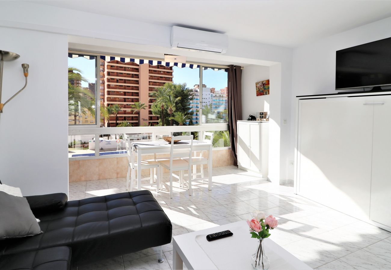 Apartamento en Benidorm - VERSALLES POOL LEVANTE R161