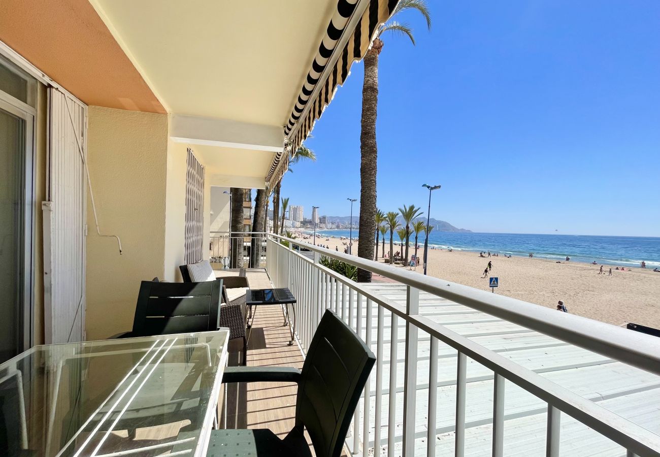 Apartamento en Benidorm - AZOR SEAFRONT PONIENTE BEACH R167