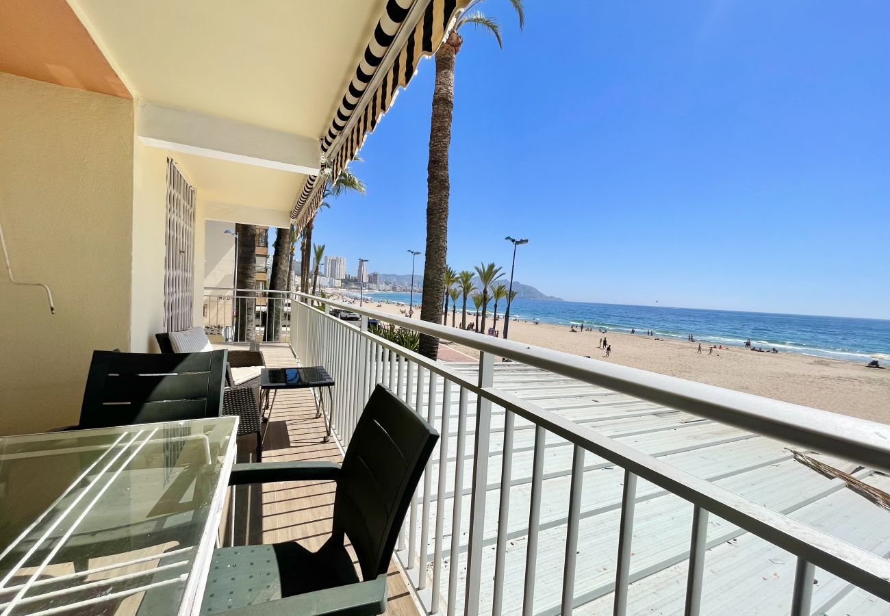 Apartamento en Benidorm - AZOR SEAFRONT PONIENTE BEACH R167