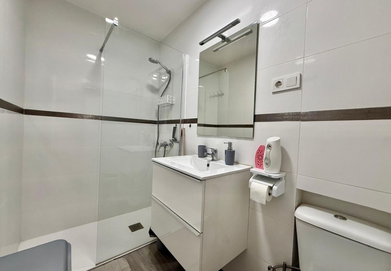 Apartamento en Benidorm - Cozy Apartment La Siesta de Léane A097