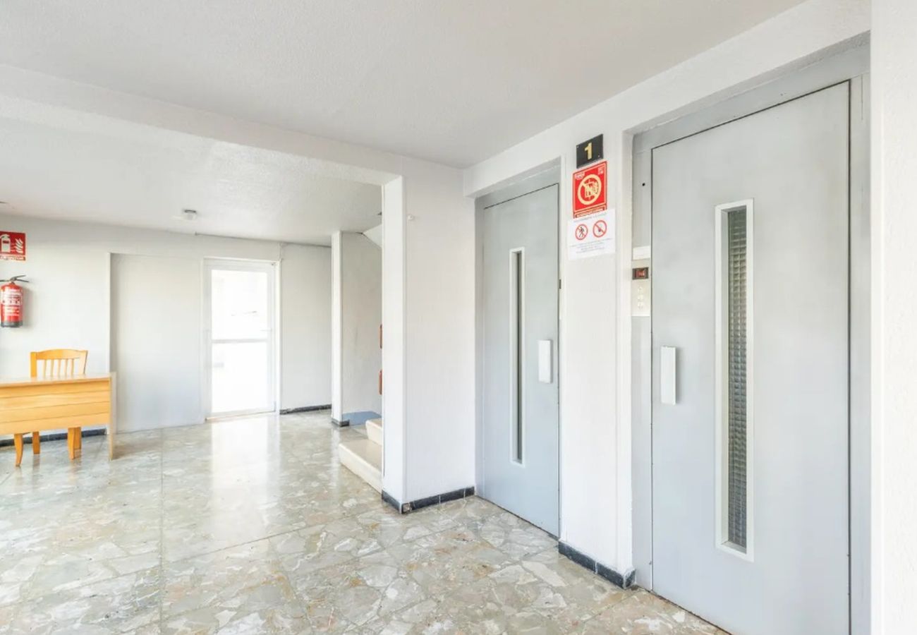 Apartamento en Benidorm - ACACIAS 1 LEVANTE AND POOL R190