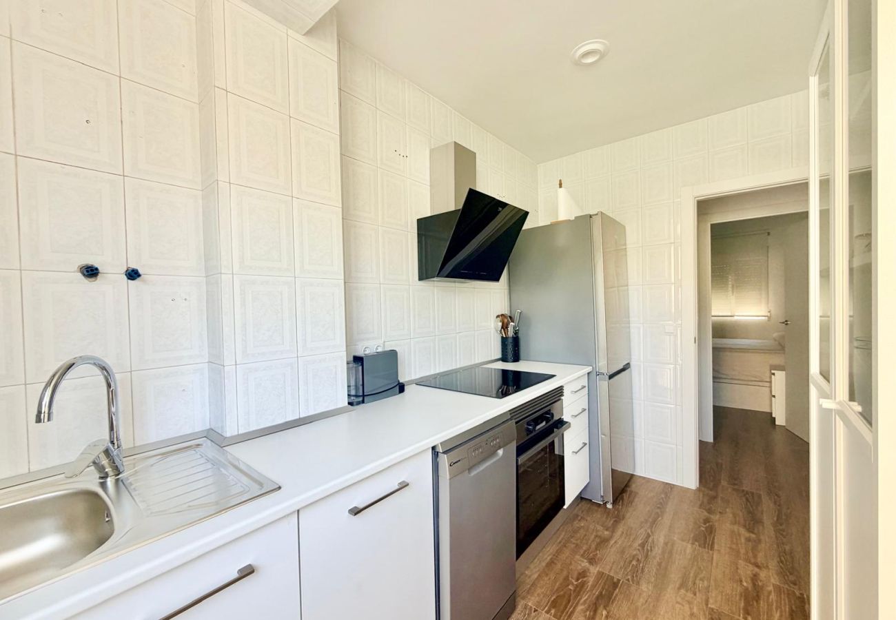 Apartamento en Benidorm - NEW TOWN LEVANTE BEACH APARTMENT (R192)