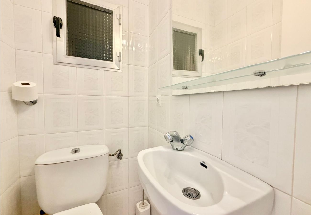 Apartamento en Benidorm - NEW TOWN LEVANTE BEACH APARTMENT (R192)