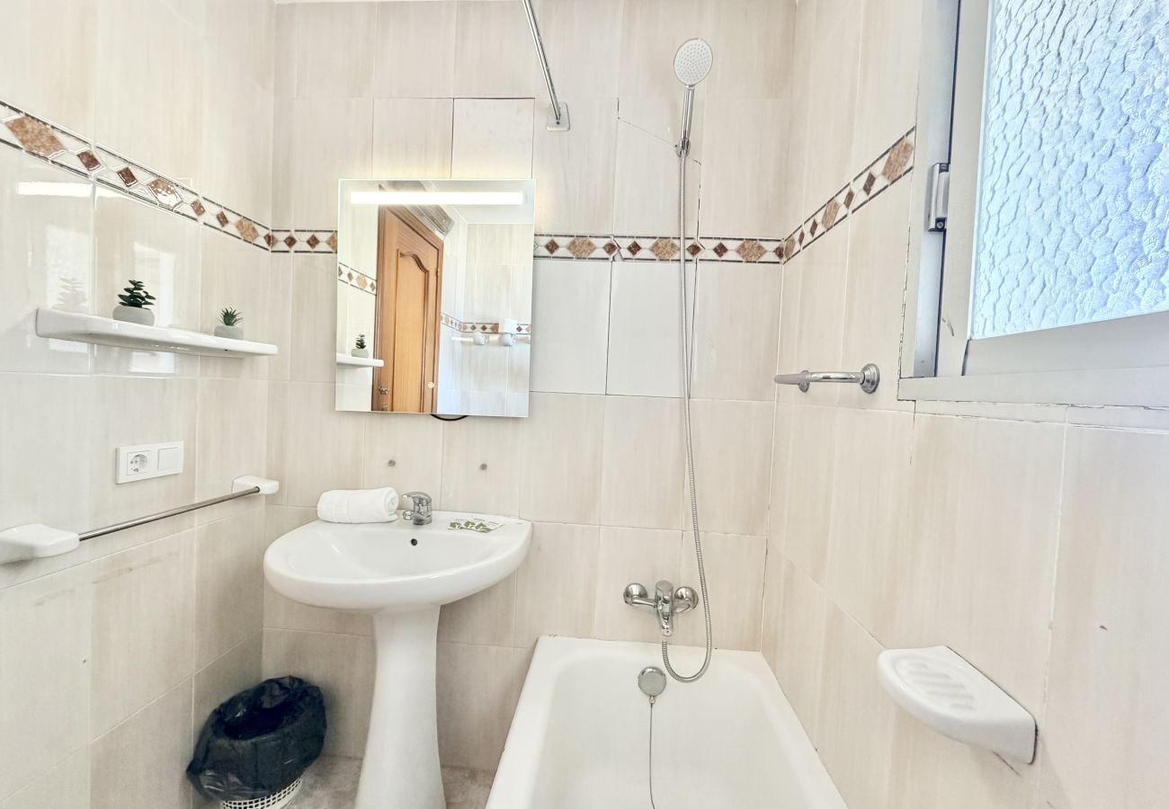 Apartamento en Benidorm - SEAFRONT BEACH STUNNING VIEWS APARTMETNT (R194)