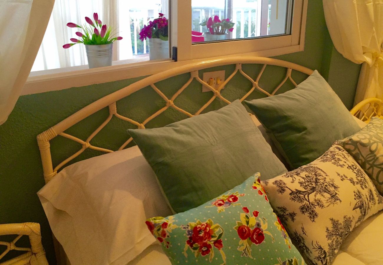 Apartment in Benidorm - R282 BLUE APARTMENT