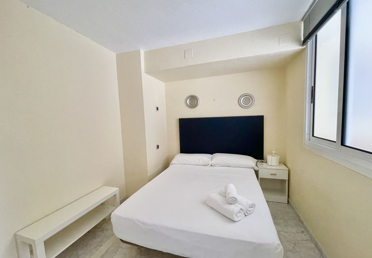 Apartment in Benidorm - MAGNIFICENT MEDITERRANEO APARTMENT R057