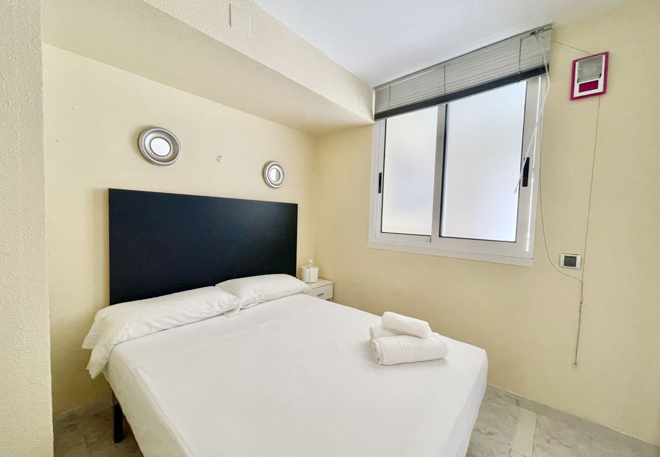 Apartment in Benidorm - MAGNIFICENT MEDITERRANEO APARTMENT R057