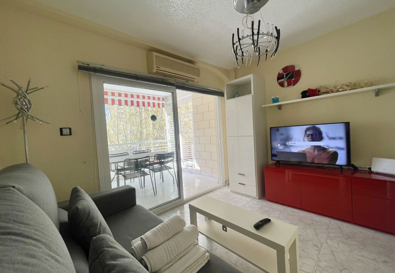 Apartment in Benidorm - MAGNIFICENT MEDITERRANEO APARTMENT R057