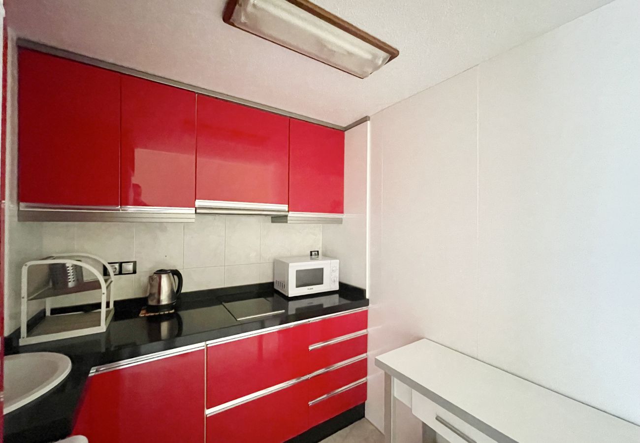 Apartment in Benidorm - MAGNIFICENT MEDITERRANEO APARTMENT R057