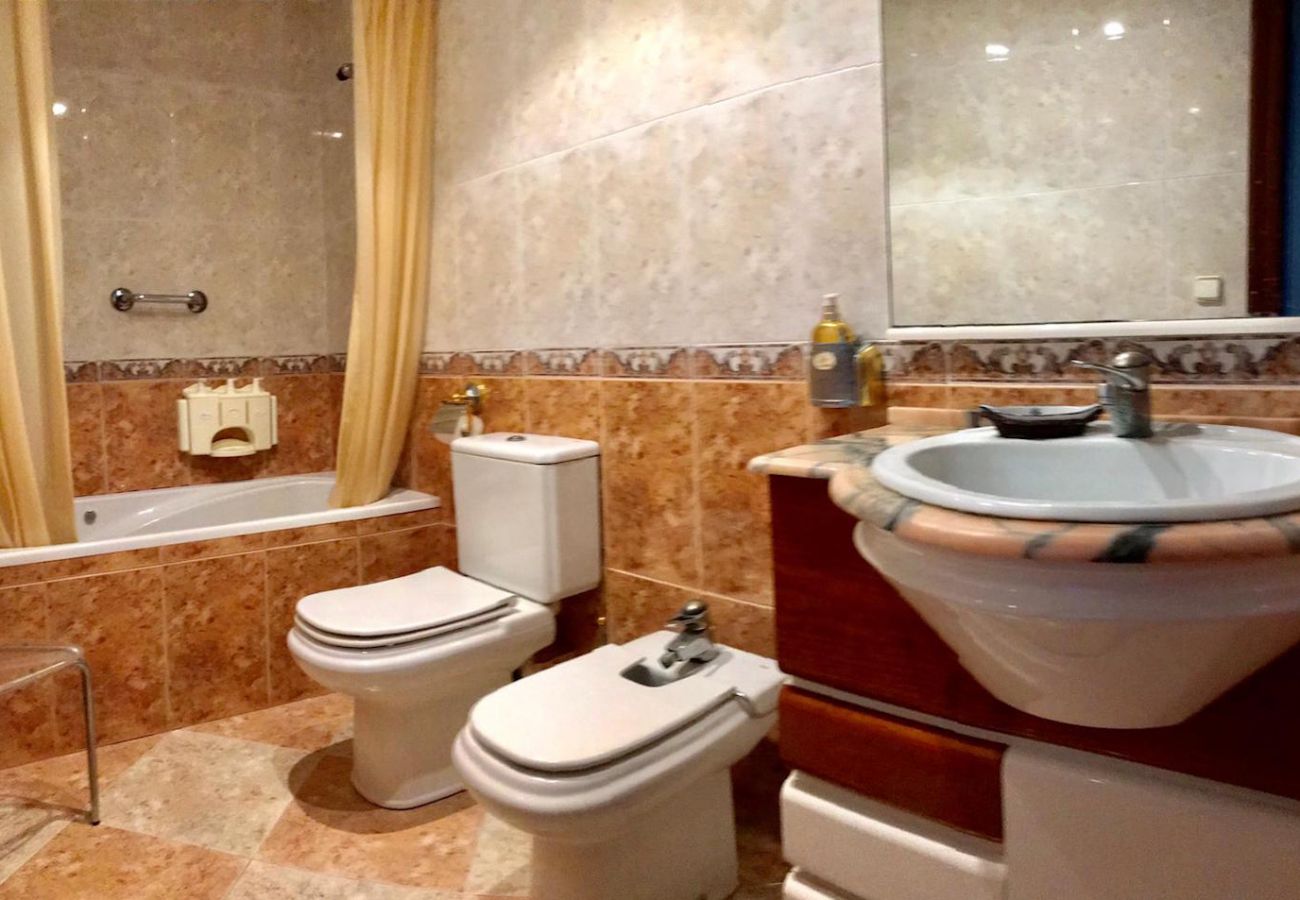 Apartment in Benidorm - LOVELY LEVANTE SEAFRONT BLUELINE R052