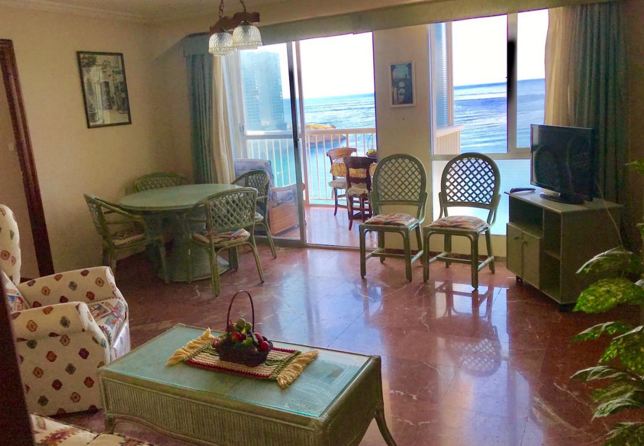 Apartment in Benidorm - LOVELY LEVANTE SEAFRONT BLUELINE R052