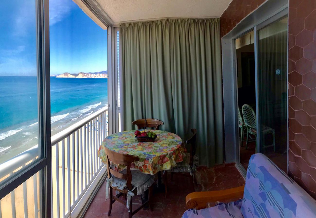 Apartment in Benidorm - LOVELY LEVANTE SEAFRONT BLUELINE R052