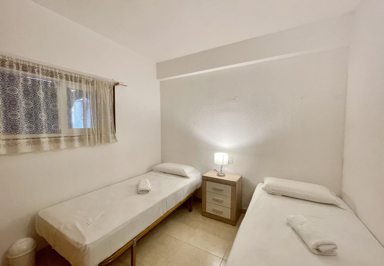 Apartment in Benidorm - APARTMENT IN BENIDORM CITY CENTER R055