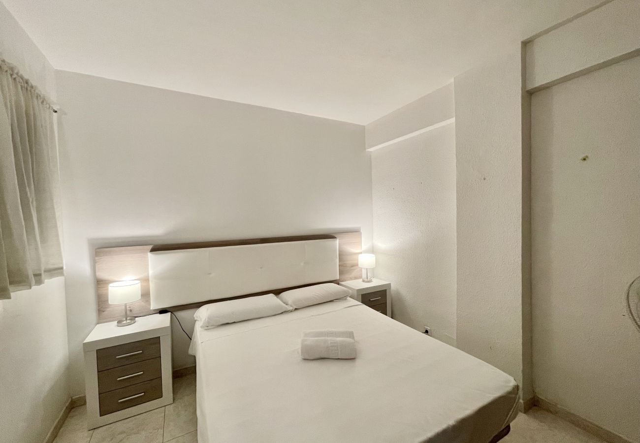 Apartment in Benidorm - APARTMENT IN BENIDORM CITY CENTER R055