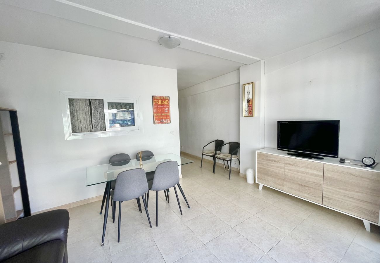 Apartment in Benidorm - APARTMENT IN BENIDORM CITY CENTER R055