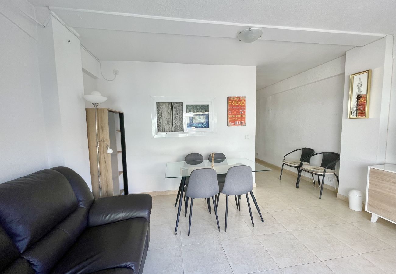 Apartment in Benidorm - APARTMENT IN BENIDORM CITY CENTER R055