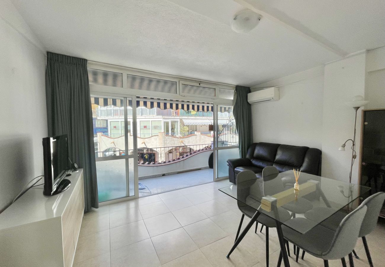 Apartment in Benidorm - APARTMENT IN BENIDORM CITY CENTER R055