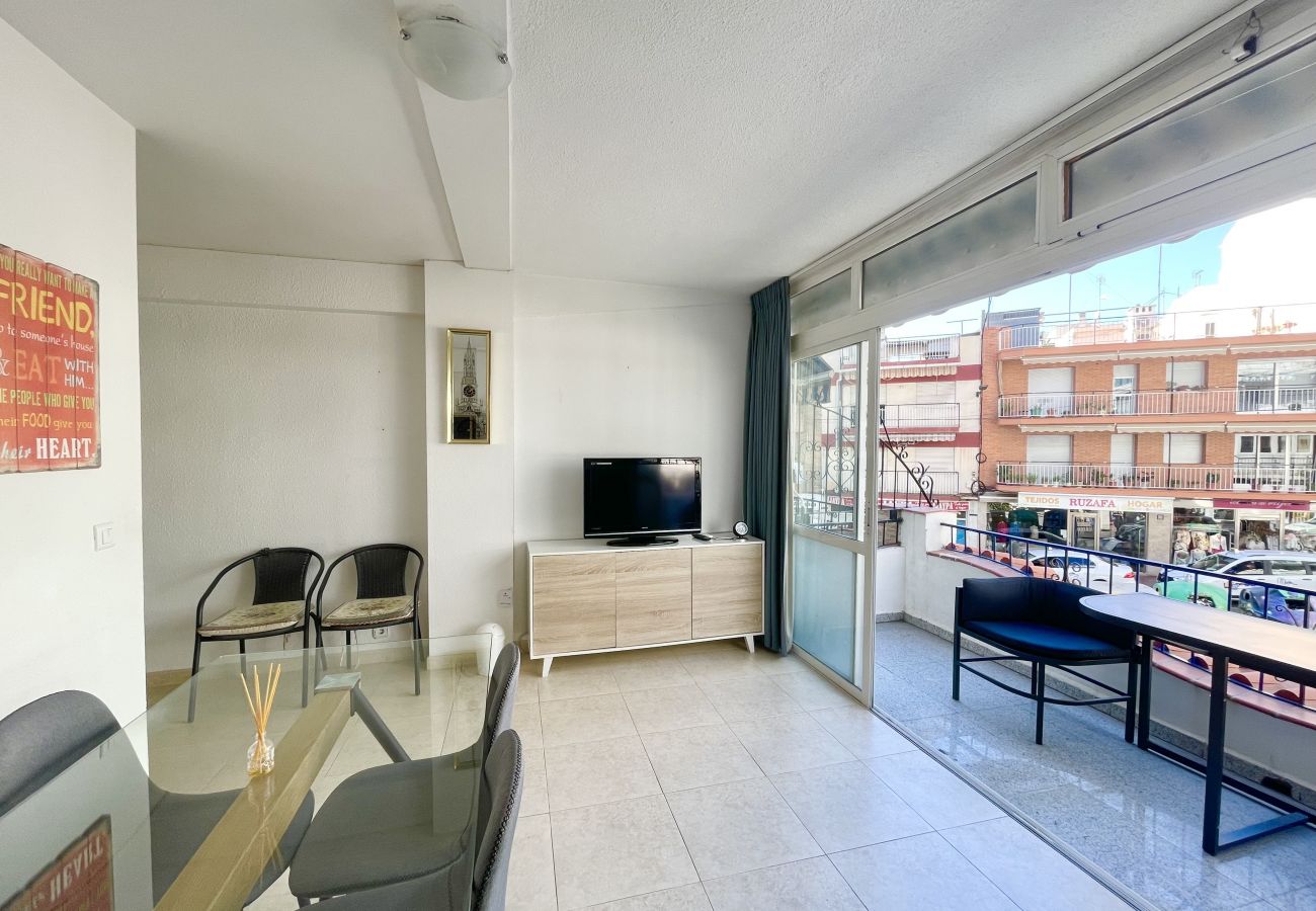 Apartment in Benidorm - APARTMENT IN BENIDORM CITY CENTER R055