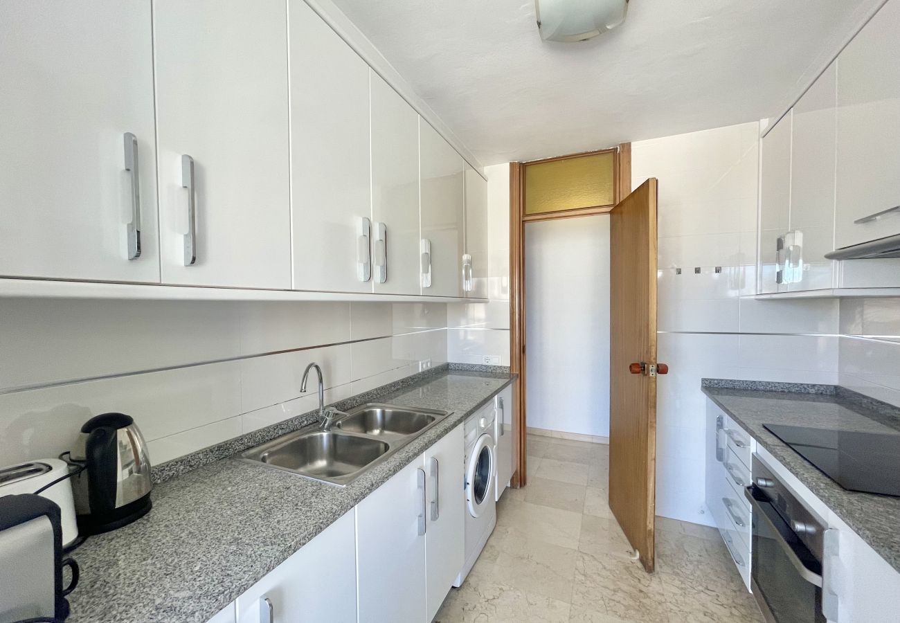Apartment in Benidorm - TORRE VALENCIA LEVANTE BEACH R046