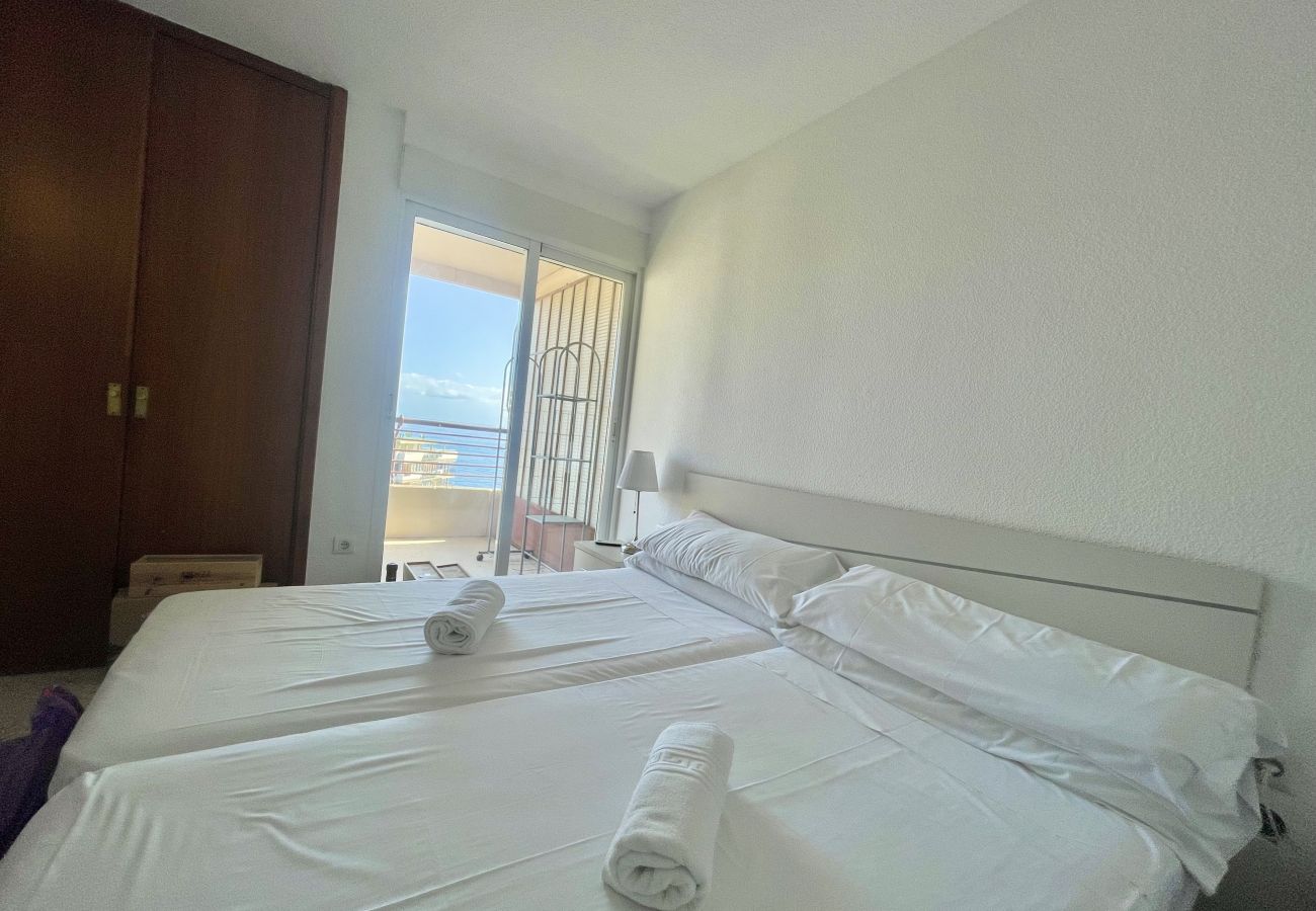 Apartment in Benidorm - TORRE VALENCIA LEVANTE BEACH R046