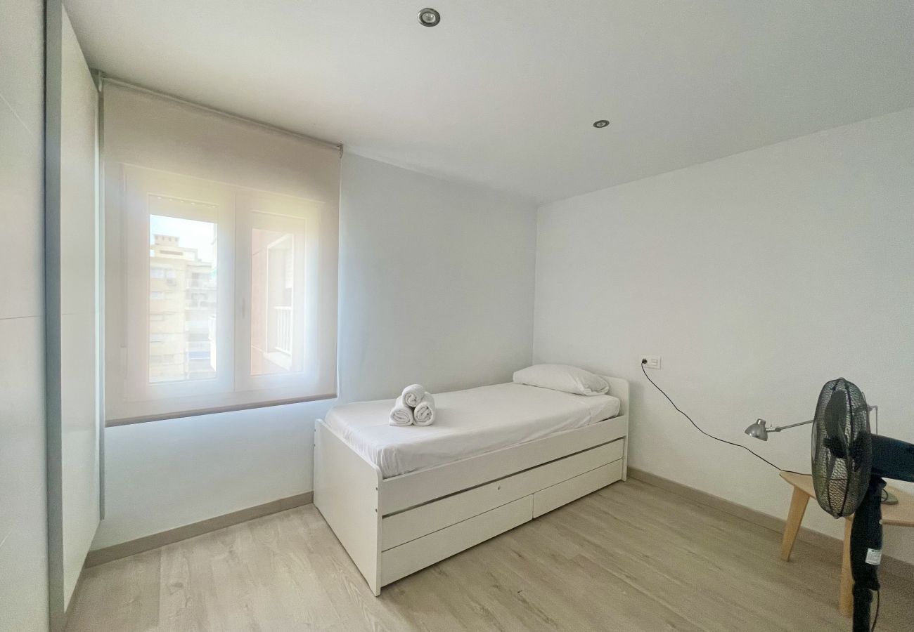 Apartment in Benidorm - PRINCIPADO LEVANTE BLUELINE R037