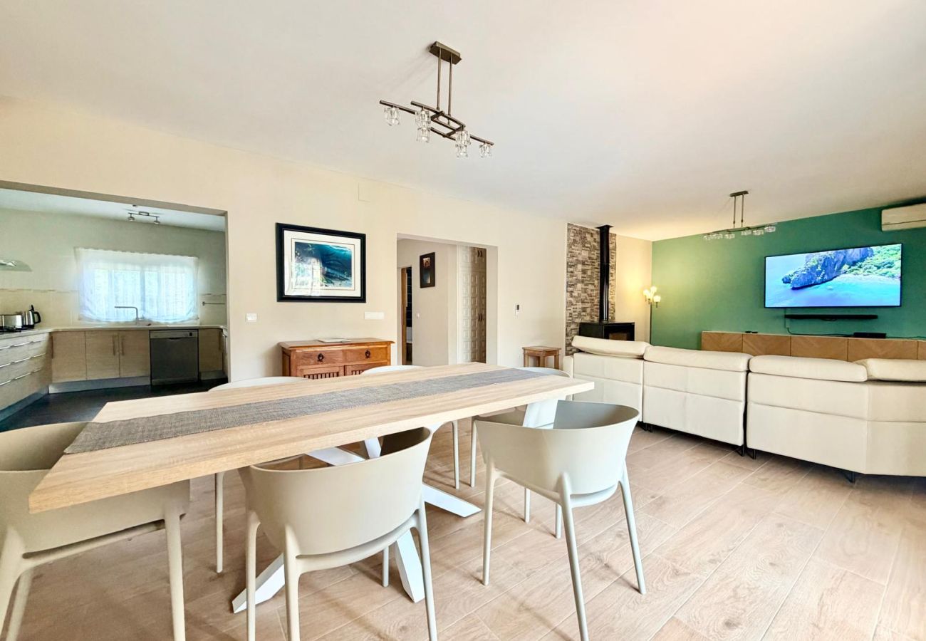 Villa in Benidorm - VILLA BENIDORM LEVANTE BEACH BLUELINE R002