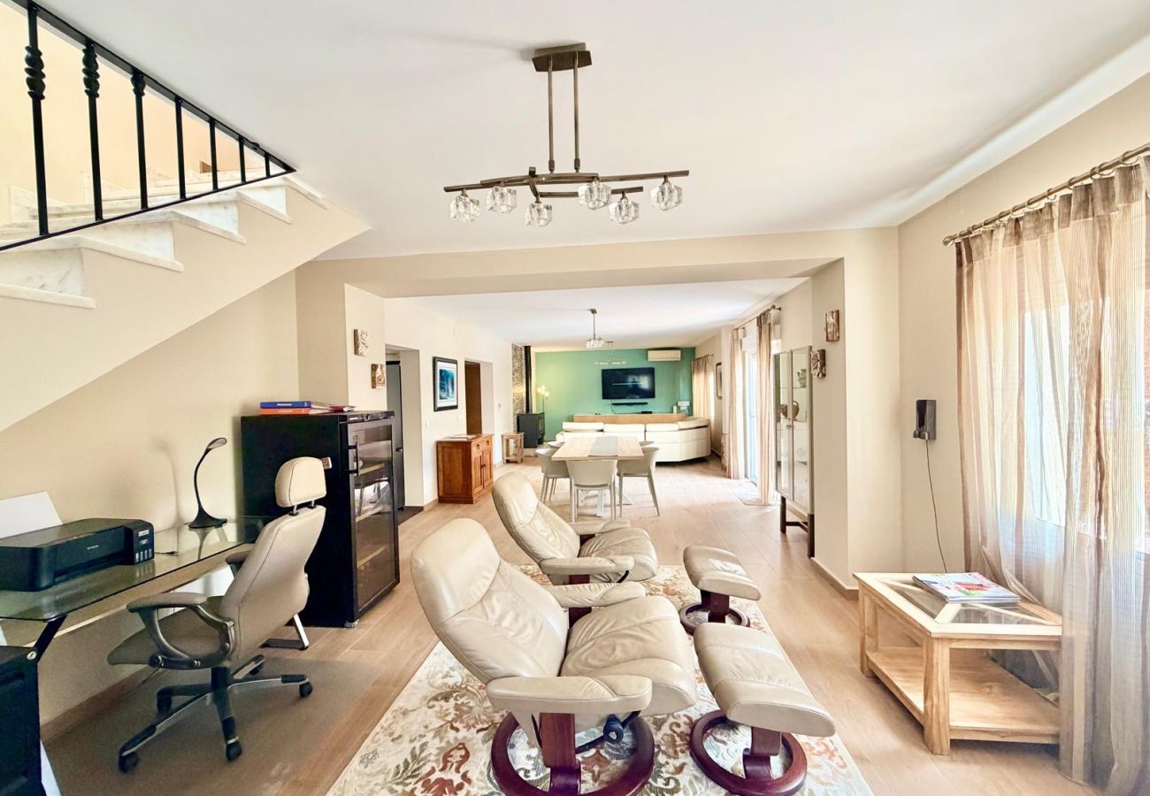 Villa in Benidorm - VILLA BENIDORM LEVANTE BEACH BLUELINE R002
