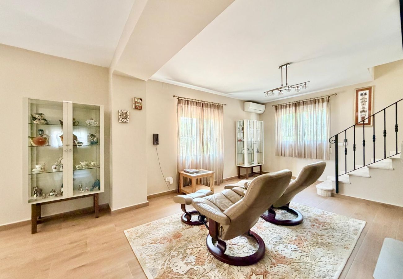Villa in Benidorm - VILLA BENIDORM LEVANTE BEACH BLUELINE R002