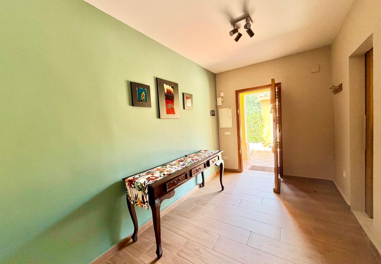 Villa in Benidorm - VILLA BENIDORM LEVANTE BEACH BLUELINE R002