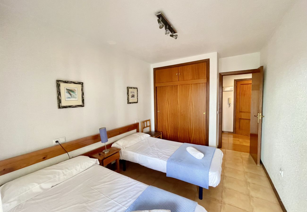 Apartment in Benidorm - ALBAIDA PARK BLUELINE R014