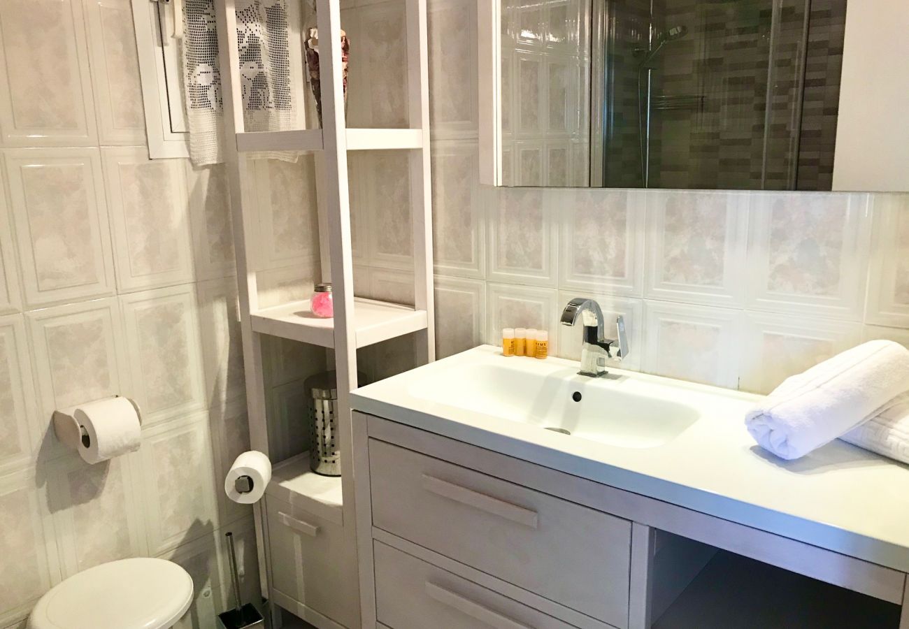 Apartment in Benidorm - MEDITERRANEAN AVENUE APARTMENT R019