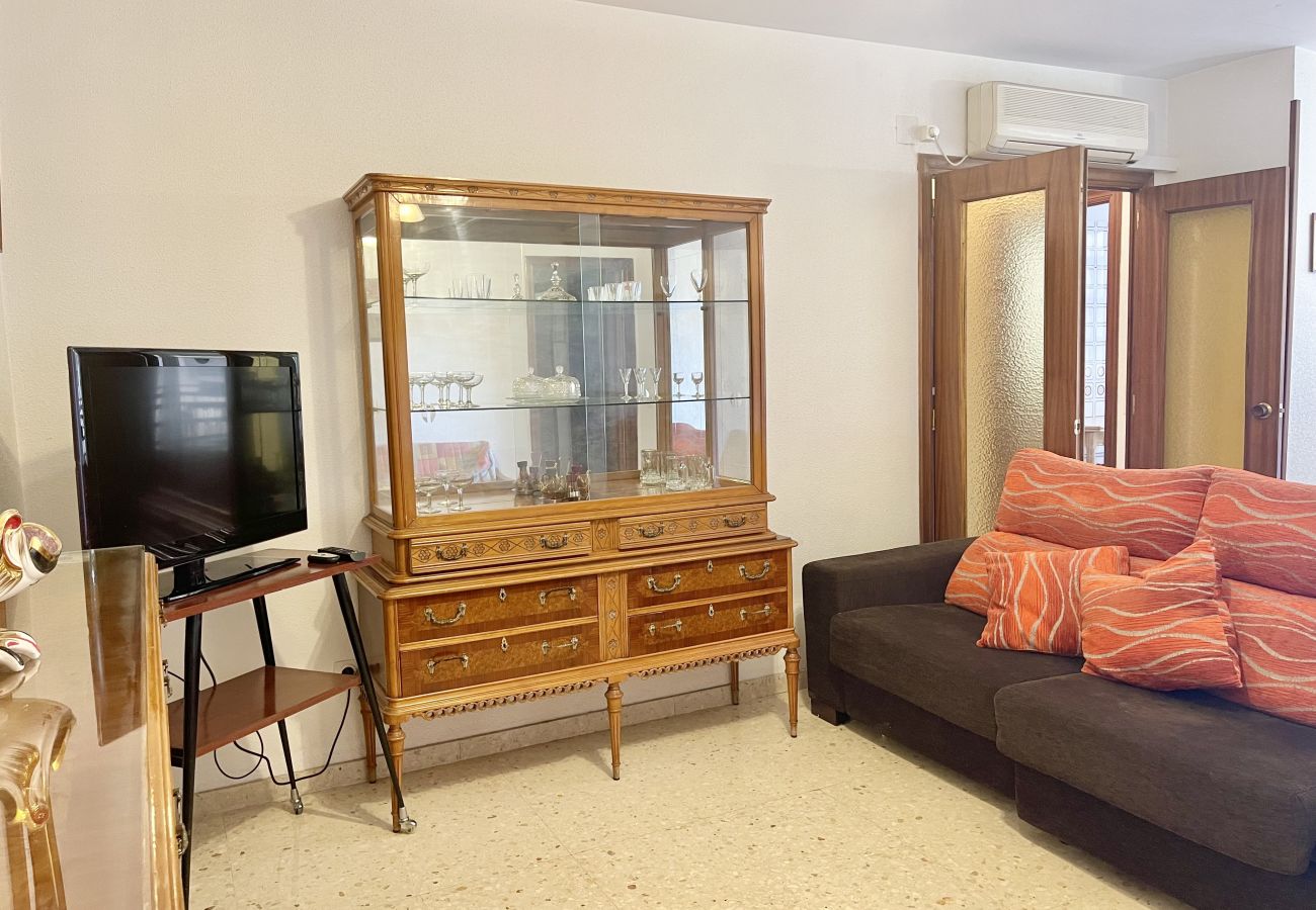 Apartment in Benidorm - BIG APARTMENT IN THE OLD TOWN R061