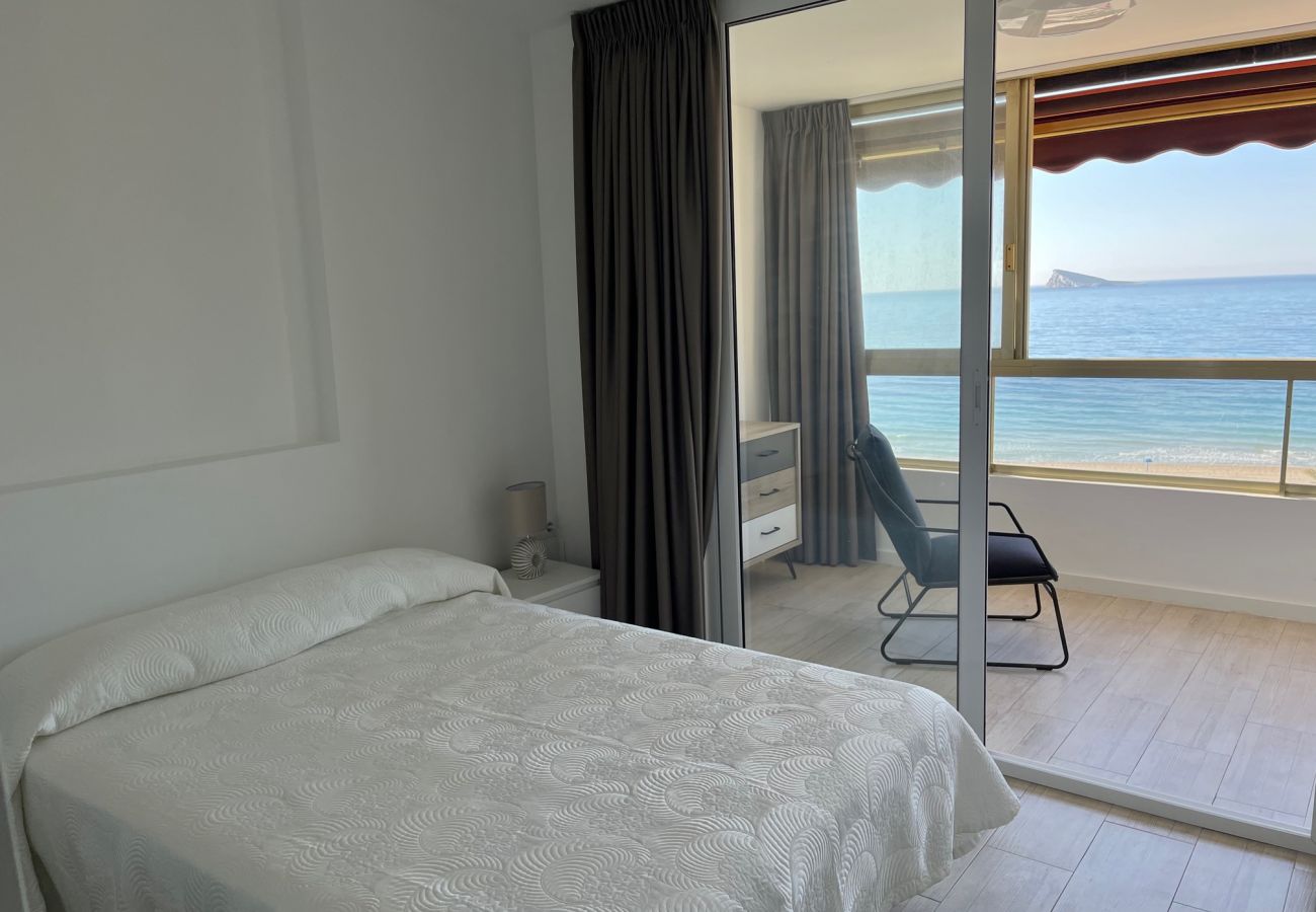 Apartment in Benidorm - MARINA PONIENTE APARTMENT R067
