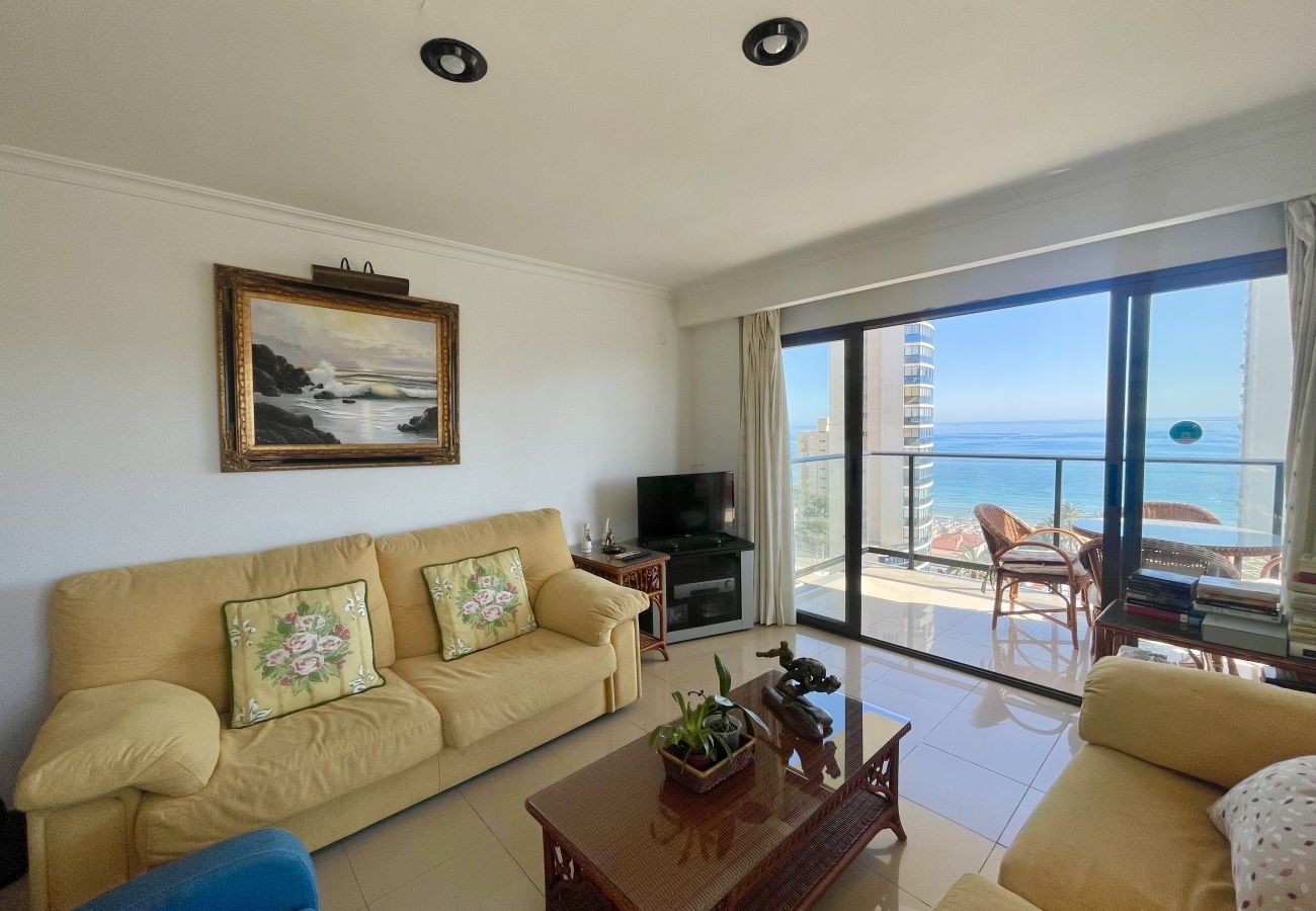 Apartment in Benidorm - FRONT AL MAR LEVANTE BEACH R079