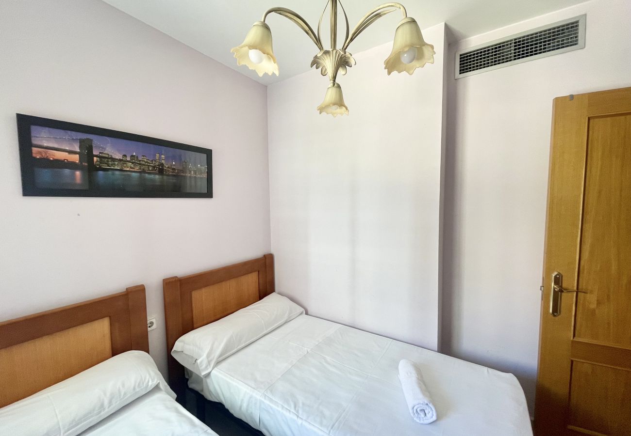 Apartment in Benidorm - GEMELOS 23 BENIDORM R080