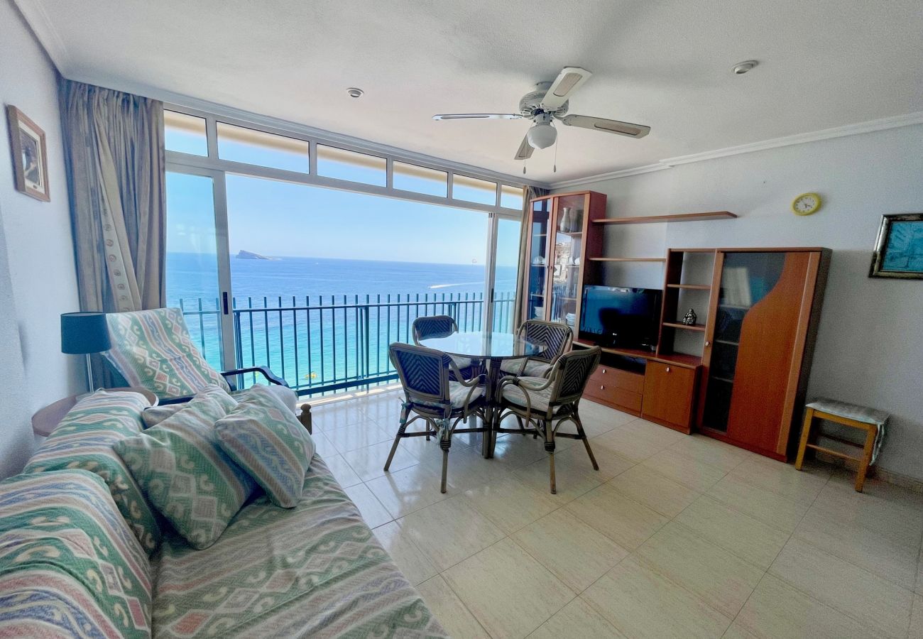 Apartment in Benidorm - LAS PALMERAS SEAFRONT APARTMENT R086