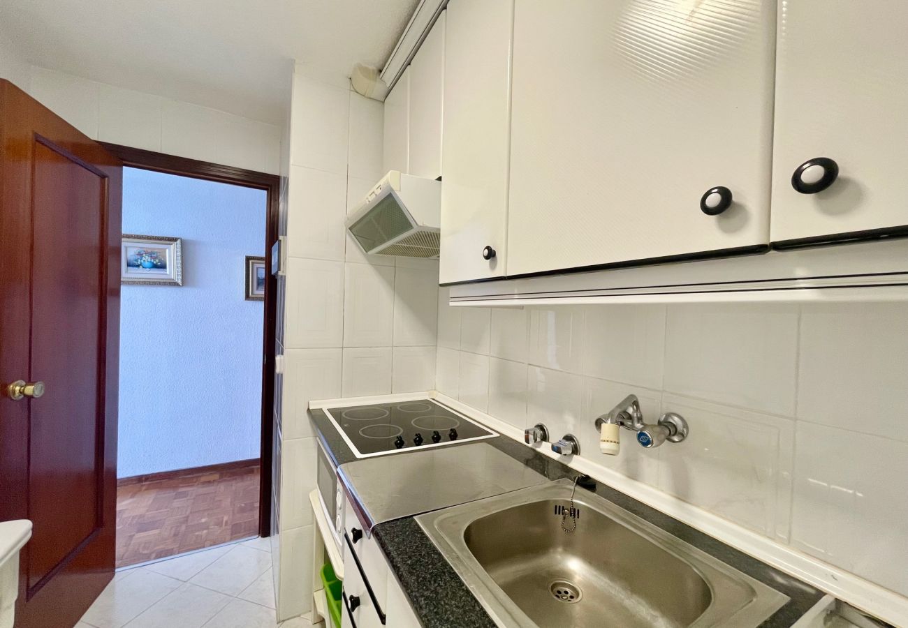 Apartment in Benidorm - LAS PALMERAS SEA VIEW APARTAMENT R087