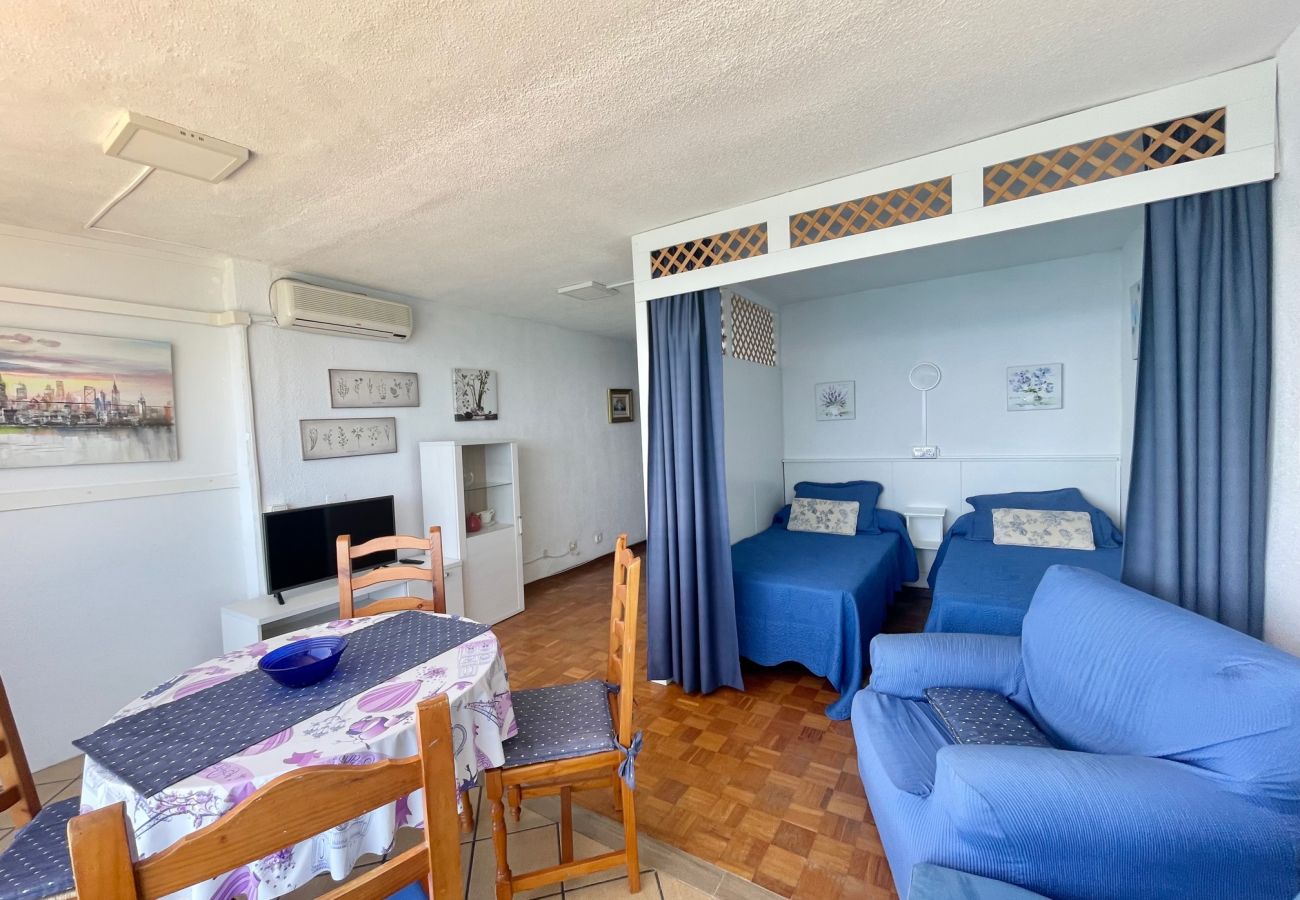 Apartment in Benidorm - LAS PALMERAS SEA VIEW APARTAMENT R087
