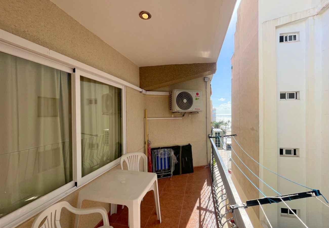 Apartment in Benidorm - ASTORIA LEVANTE BEACH R096