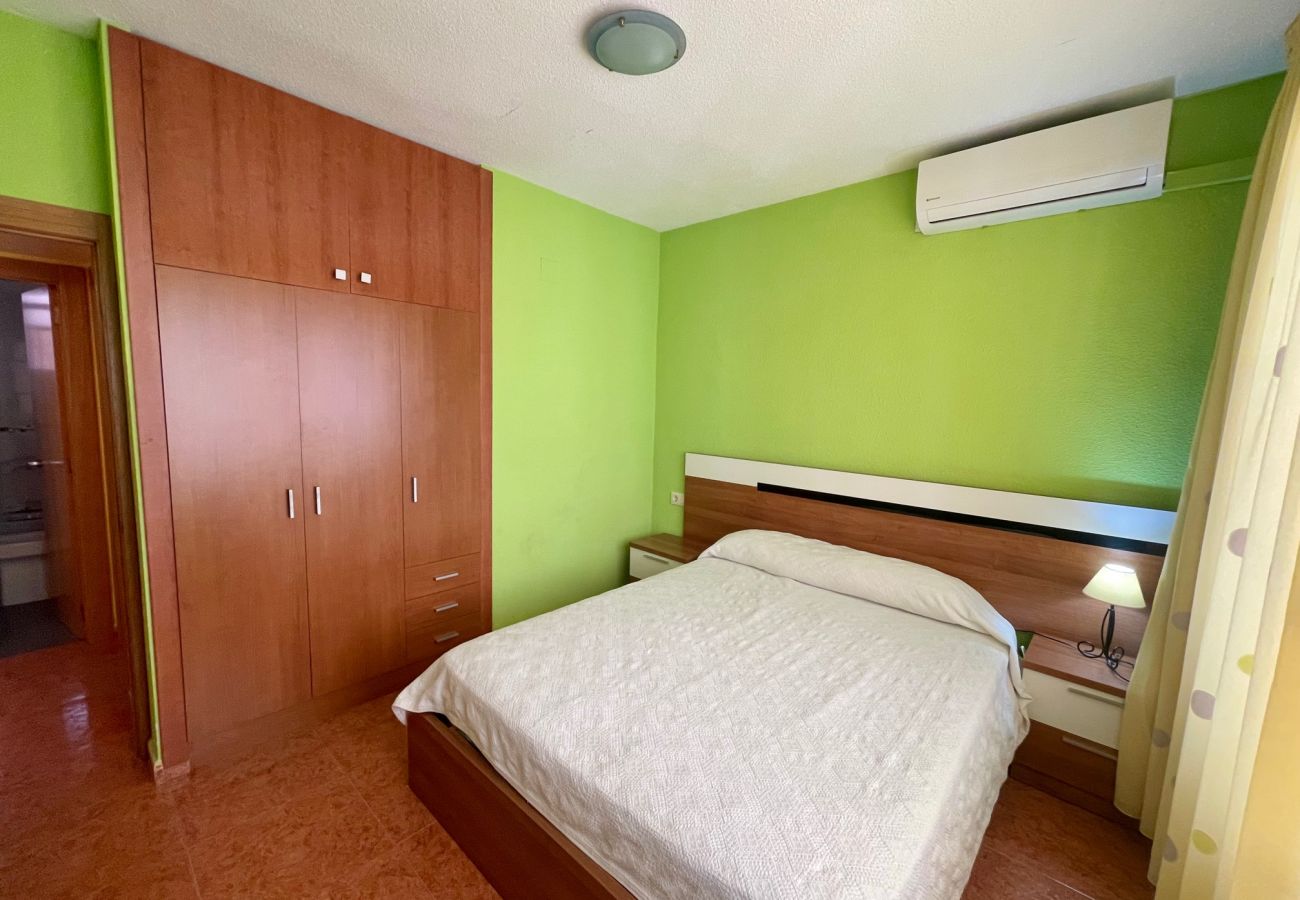 Apartment in Benidorm - ASTORIA LEVANTE BEACH R096
