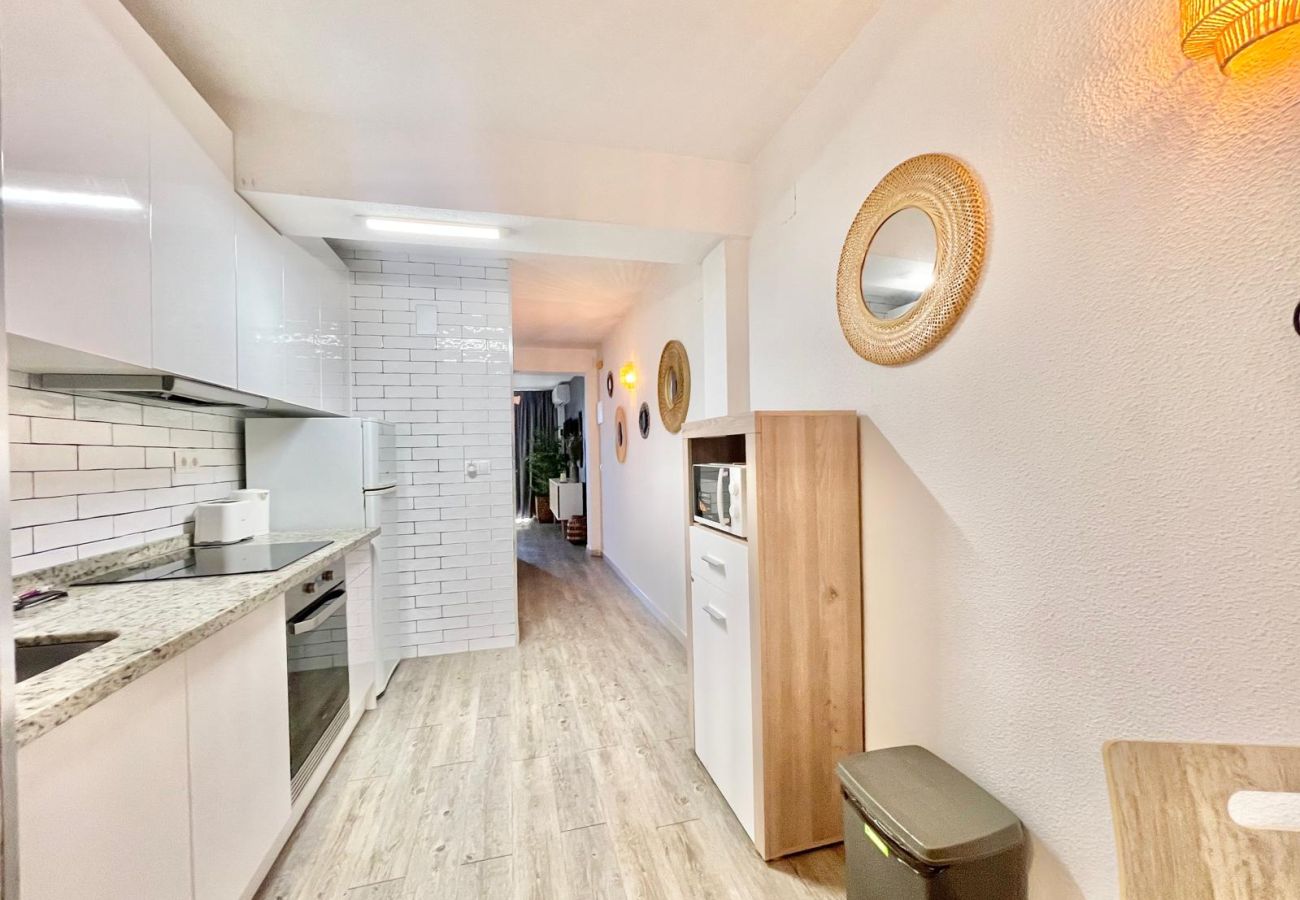 Apartment in Benidorm - PESCADORS APARTMENT R101