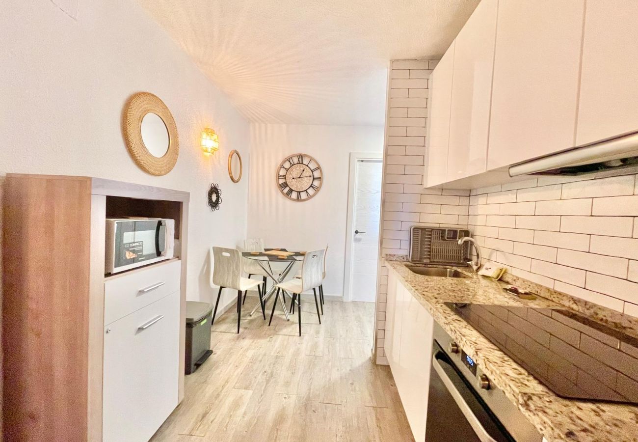 Apartment in Benidorm - PESCADORS APARTMENT R101