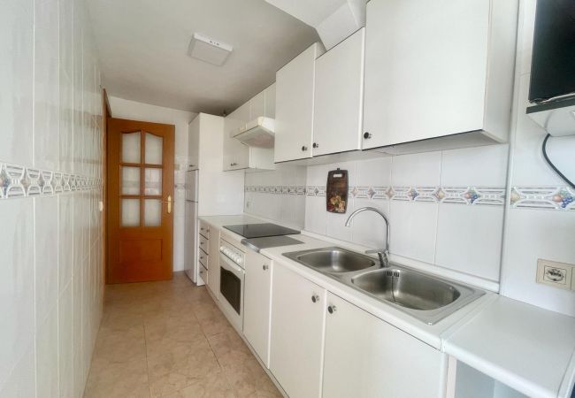 Apartment in Benidorm - SEAFRONT HOLIDAY MIRAMAR R090