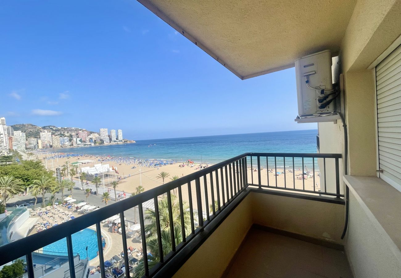 Apartment in Benidorm - SEAFRONT HOLIDAY MIRAMAR R090