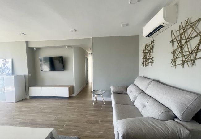 Apartment in Benidorm - TORRE BENIDORM LEVANTE (R115)