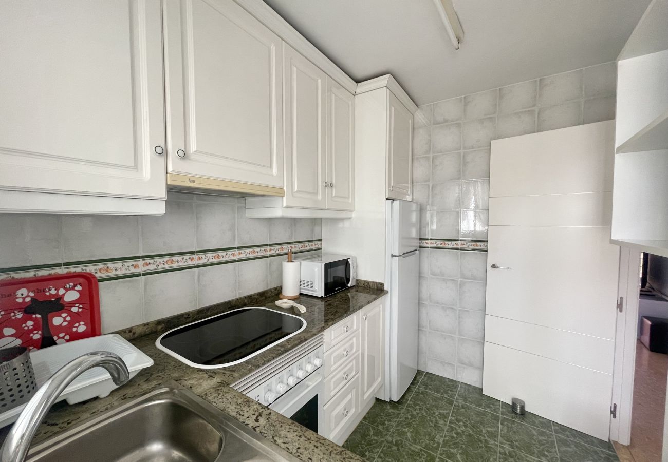 Apartment in Benidorm - EUROPA GARDEN LEVANTE BEACH R129