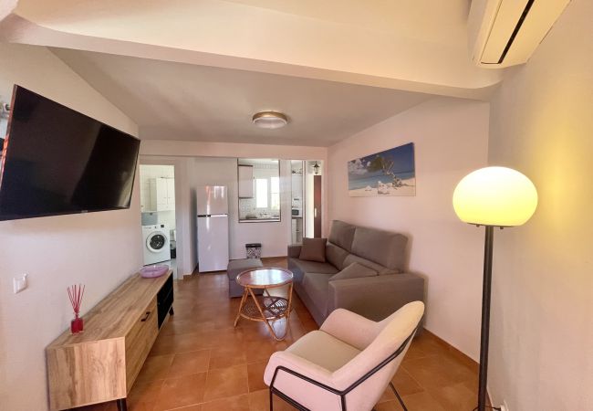 Apartment in Benidorm - GERONA CENTER APARTMENT (R130)